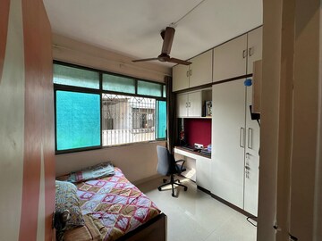 Bedroom in 1.5 BHK Apartment at Dombivli – for Sale