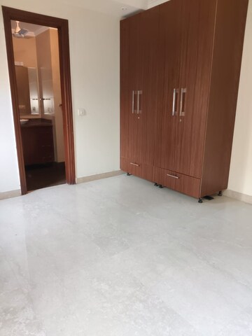 Room in 4 BHK Builder Floor at Greater Kailash ii – for Rent