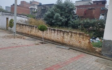 Plot For Sale in Sector 82