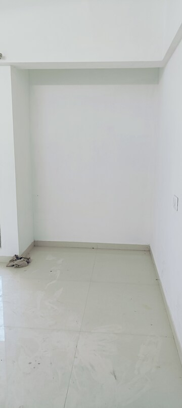 Room in 2 BHK Apartment at Tiara Hills, Mira Road – for Rent