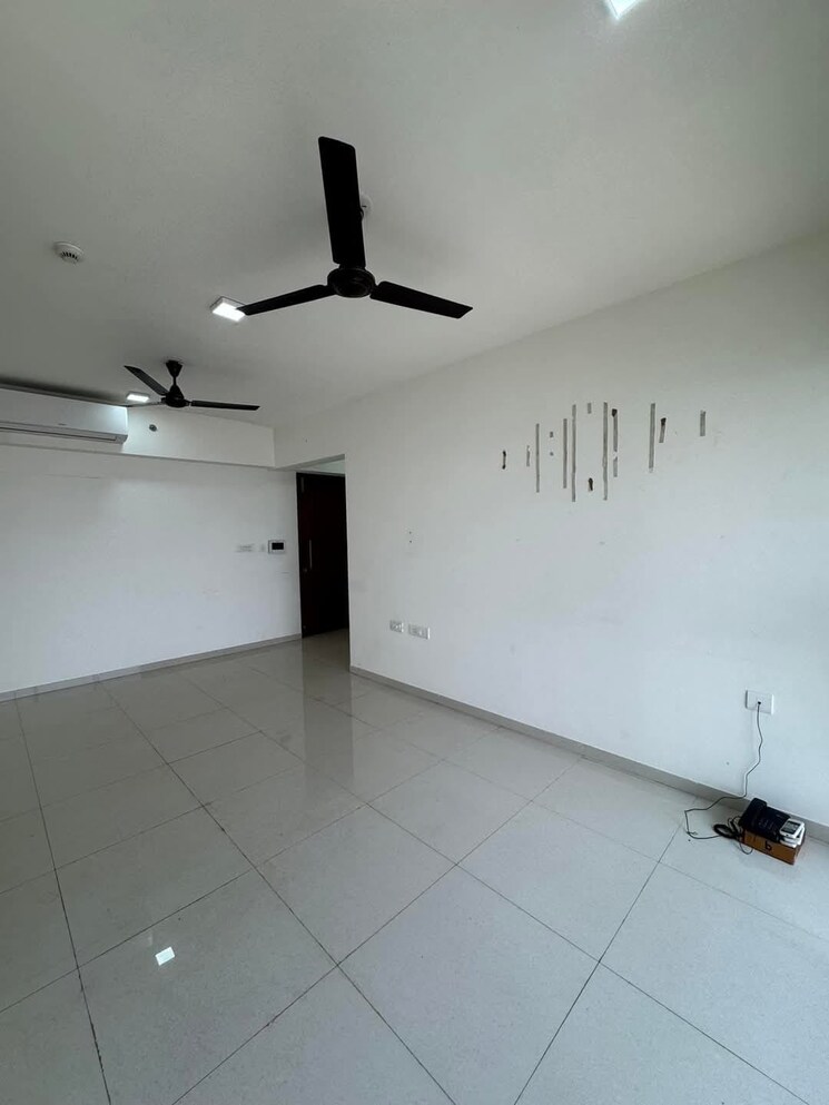 Room, lodha-splendora-phase-ii 2 Bedroom 680 Sq.Ft. Apartment In Ghodbunder Road Thane 8129172