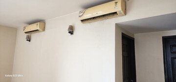 Furnished Amenities in 3 BHK Builder Floor at Unitech South City II, Sector 50 – for Rent