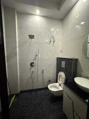 Bathroom in 2.5 BHK Builder Floor at Paschim Vihar – for Rent