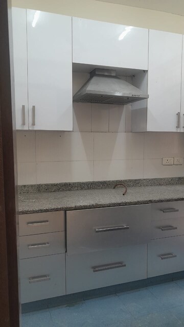 Kitchen in 3 BHK Builder Floor at Sector 51 – for Rent
