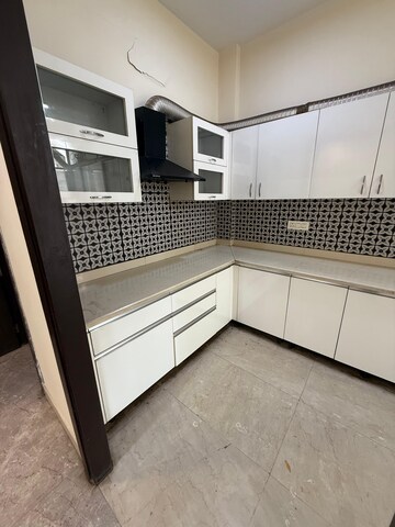 Kitchen in 3.5 BHK Builder Floor at RWA Residential Society Sector 46, Sector 46 – for Rent