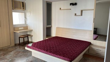 Bedroom in 3 BHK Apartment at Hiranandani Meadows, Manpada – for Rent