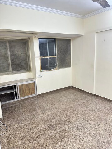 Room in 1 BHK Apartment at Sindhi Society, Chembur – for Rent