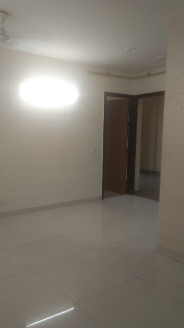Room in 2 BHK Apartment at Saya Gold Avenue, Vaibhav Khand – for Rent