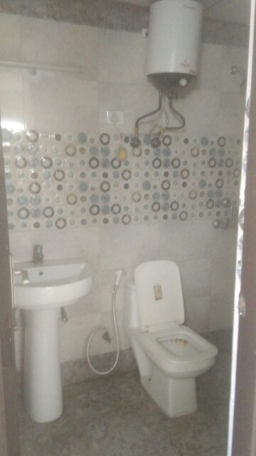 Bathroom in 2 BHK Apartment at Saya Gold Avenue, Vaibhav Khand – for Rent