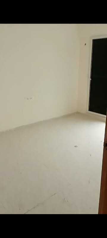 Room in 2 BHK Apartment at Sayba Opal, Kurla East – for Sale