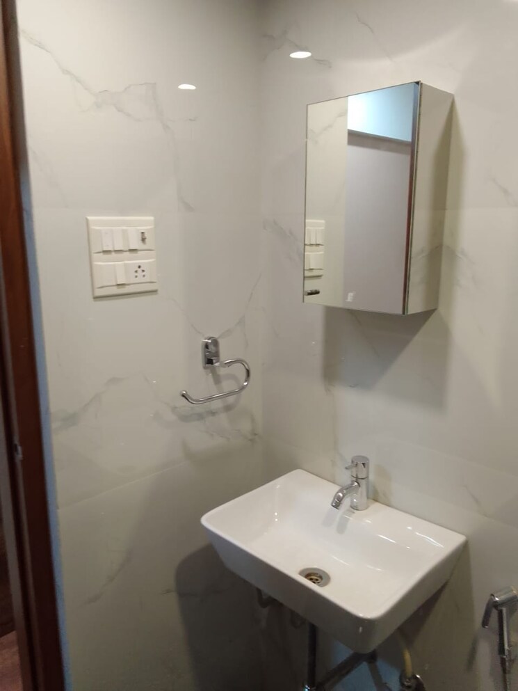 Bathroom, andheri west 2 Bedroom 1015 Sq.Ft. Apartment In Andheri West Mumbai 8129301
