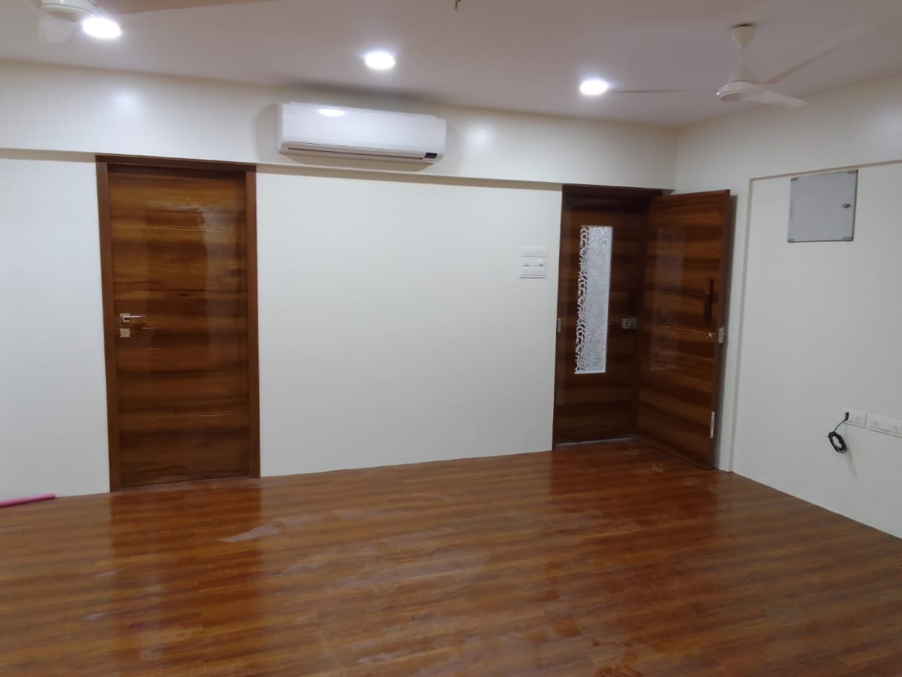 2 BHK Apartment For Sale in Opp Hira Panna Road, Near