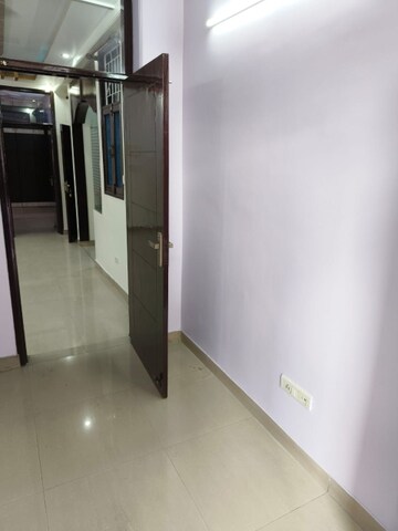 Building Lobby in 2 BHK Builder Floor at Divyansh Onyx Phase 2, Gyan Khand – for Sale