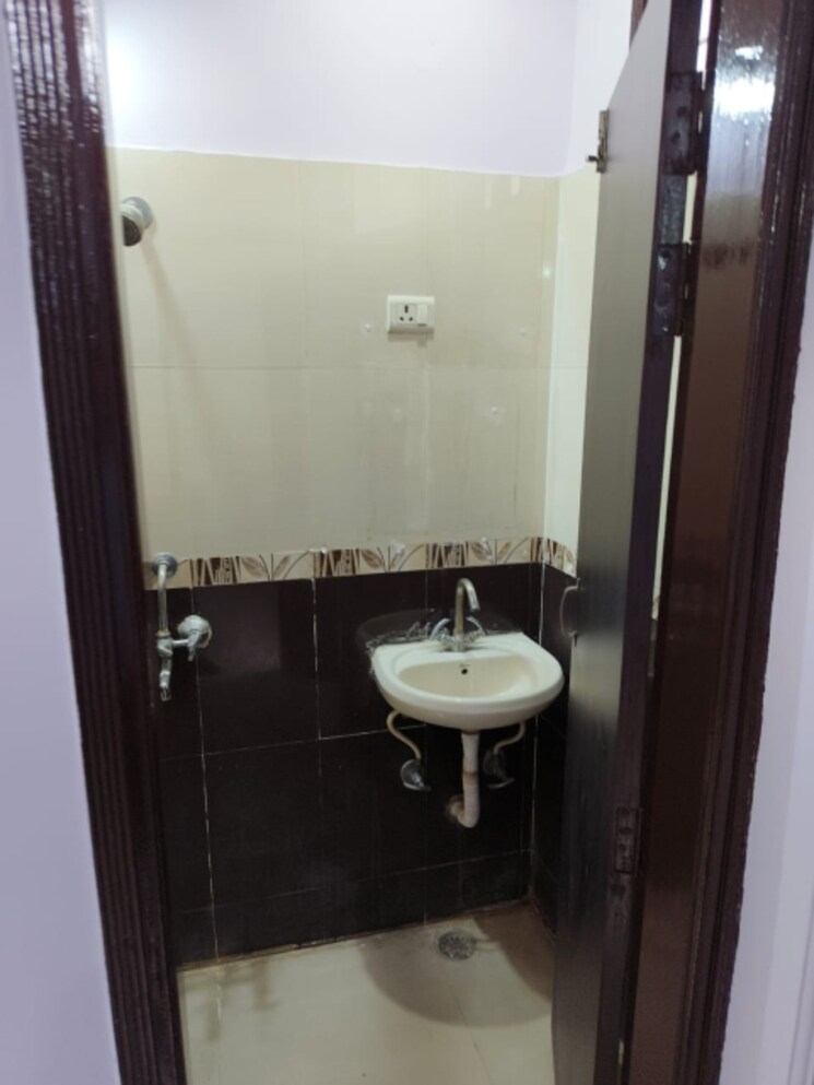 Master Bedroom, divyansh-onyx-phase-2 2 Bedroom 850 Sq.Ft. Builder Floor In Gyan Khand Ghaziabad 8129320