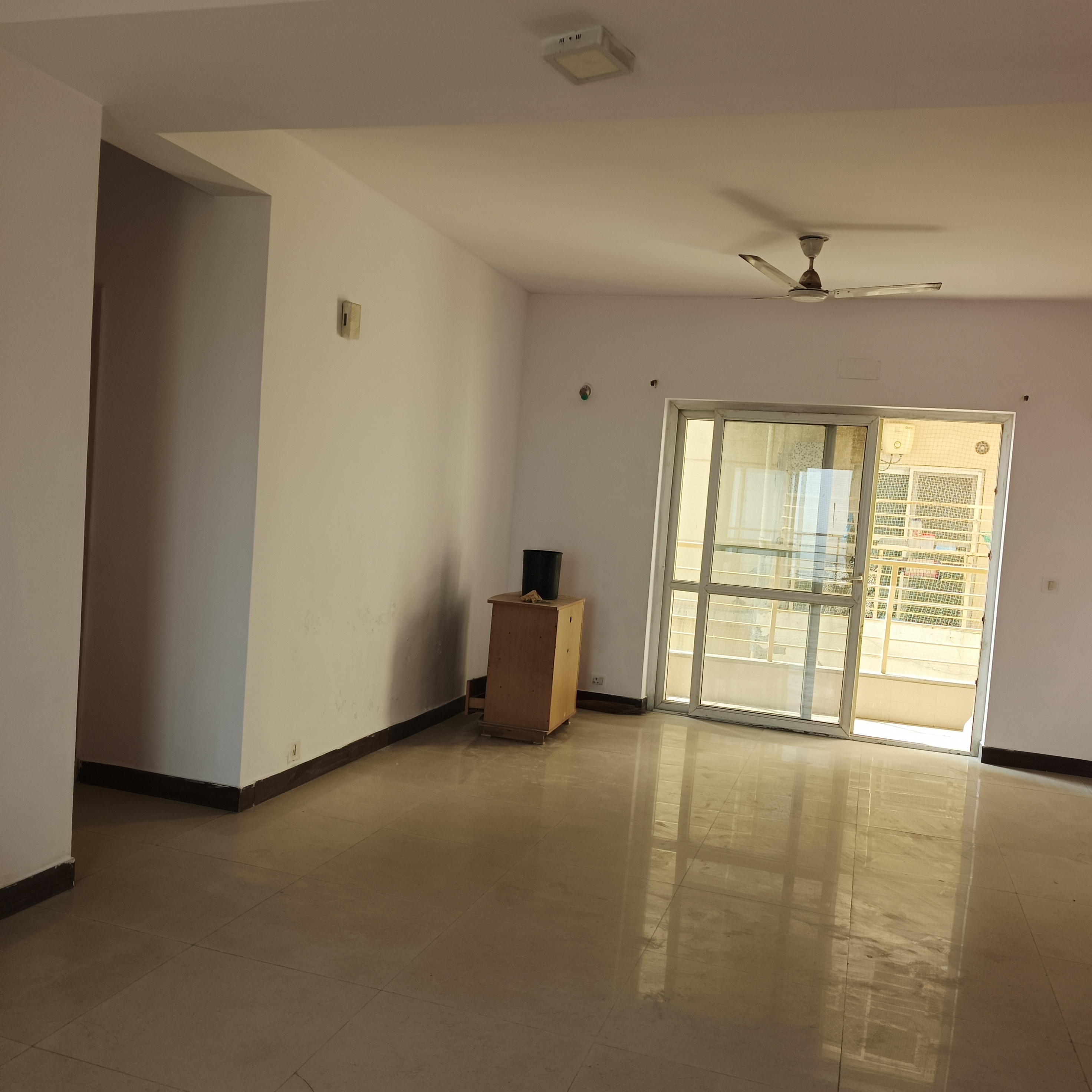 3.5 BHK + Servant Room Apartment For Sale in BPTP The Resort