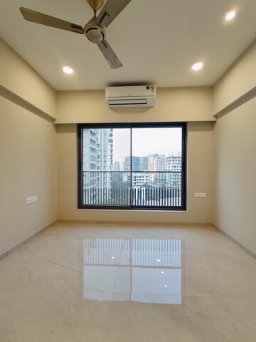 Room in 2.5 BHK Apartment at Chembur – for Rent