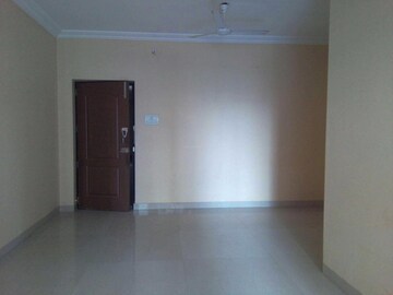 Room in 2 BHK Apartment at Dindoshi – for Rent