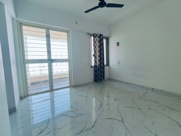 Room in 1 BHK Apartment at Dhanori – for Rent