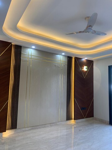 Building Lobby in 4 BHK Builder Floor at M3M Atrium, Sector 57 – for Sale