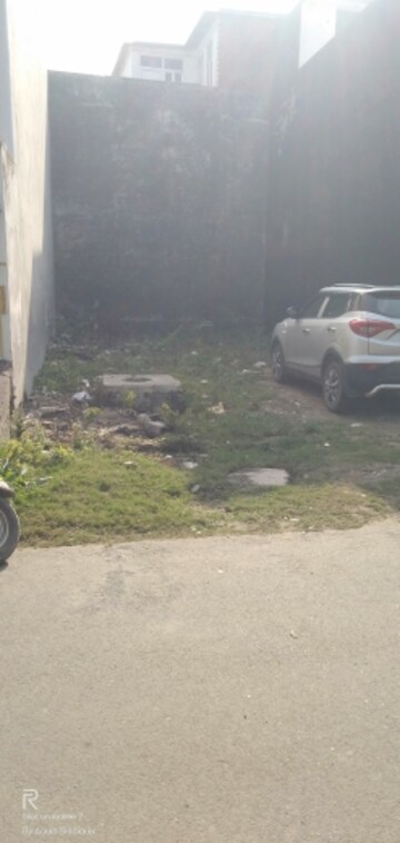  Plot For Sale in Gomti Nagar