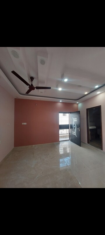 Room in 1 BHK Apartment at Sarita Vihar – for Rent