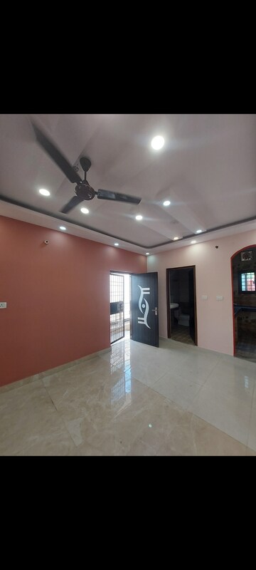 Room in 1 BHK Apartment at Sarita Vihar – for Rent