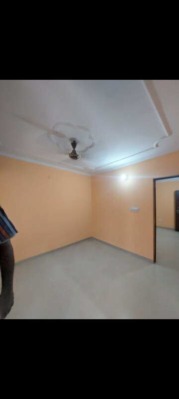Room in 1 BHK Apartment at Sarita Vihar – for Rent