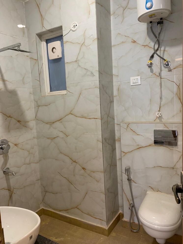 Bathroom, m3m-atrium 3 Bedroom 1400 Sq.Ft. Builder Floor In Sector 57 Gurgaon 8129384