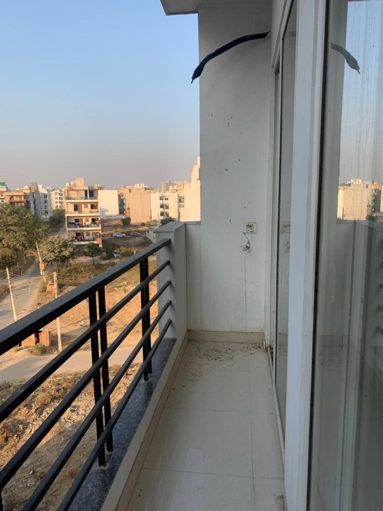 Balcony, m3m-atrium 3 Bedroom 1400 Sq.Ft. Builder Floor In Sector 57 Gurgaon 8129384