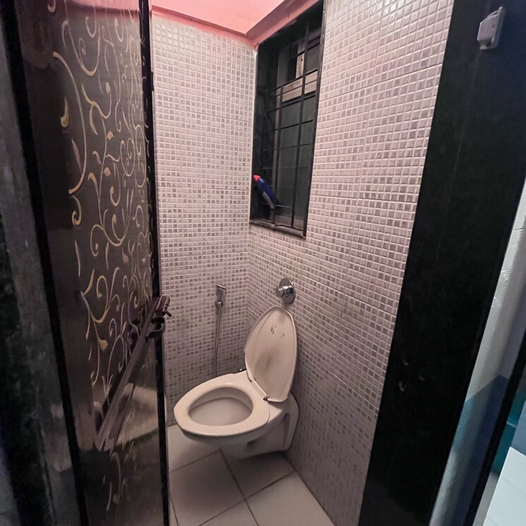 Bathroom, bhakti-heights-tilak-nagar 1 Bedroom 380 Sq.Ft. Apartment In Tilak Nagar Mumbai 8129388