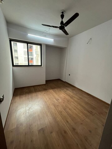 Room in 3 BHK Apartment at Lodha Palava Urbano D And E, Dombivli East – for Rent