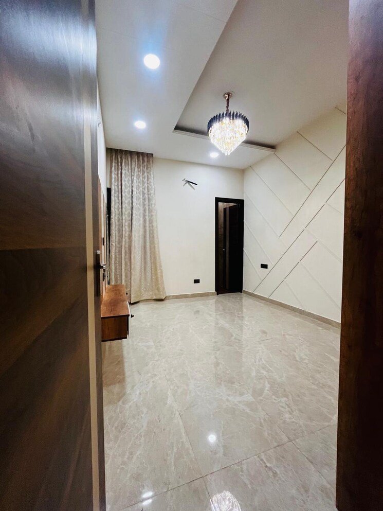 Room, sector 124 4 Bedroom 112 Sq.Yd. Independent House In Sector 124 Mohali 8129433