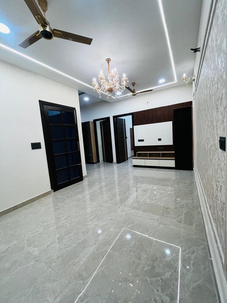 Room, sector 124 4 Bedroom 112 Sq.Yd. Independent House In Sector 124 Mohali 8129433