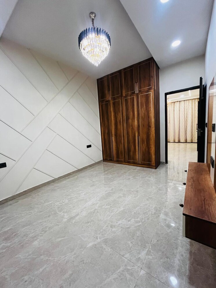 Room, sector 124 4 Bedroom 112 Sq.Yd. Independent House In Sector 124 Mohali 8129433