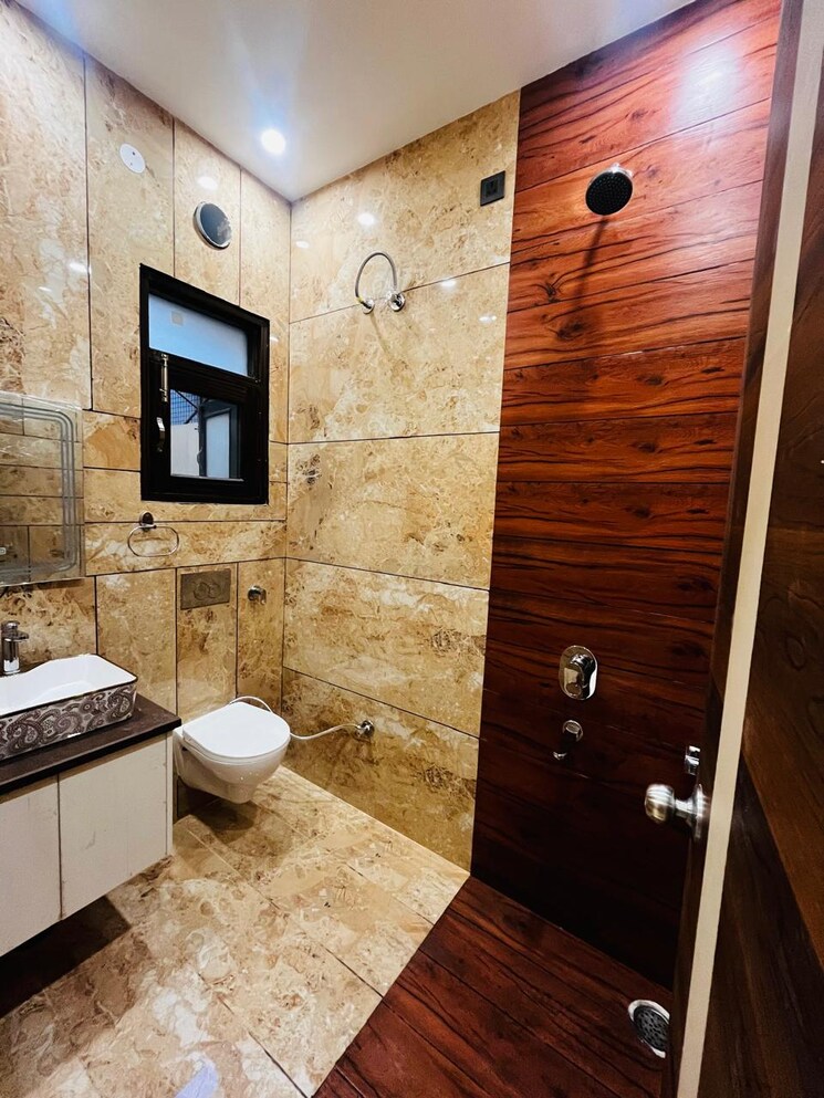 Bathroom, sector 124 4 Bedroom 112 Sq.Yd. Independent House In Sector 124 Mohali 8129433