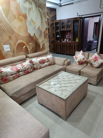 Bedroom in 3 BHK Builder Floor at Dhakoli Village – for Rent