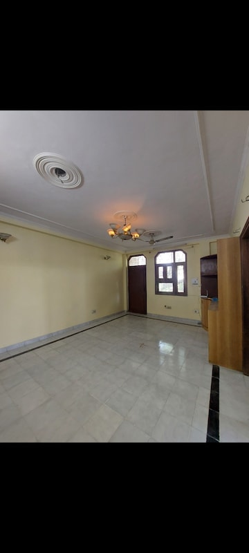 2 BHK Apartment For Rent in Aadharshila Apartment Sarita Vihar Delhi  8129526