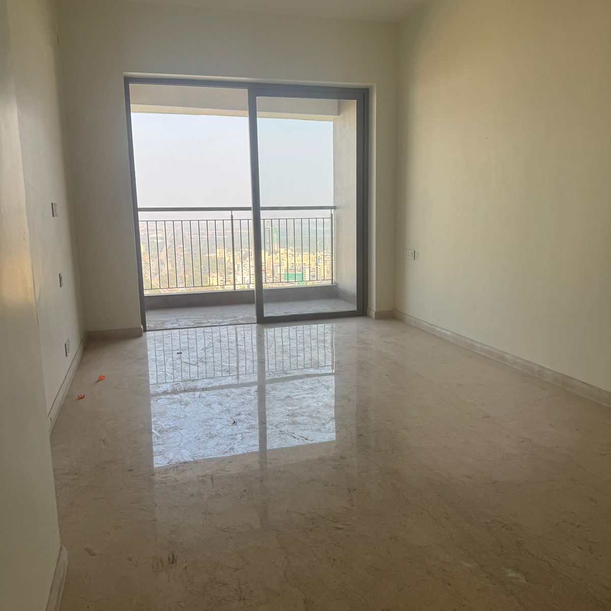 2 BHK + Pooja Room Apartment For Sale in Kalpataru Paramount