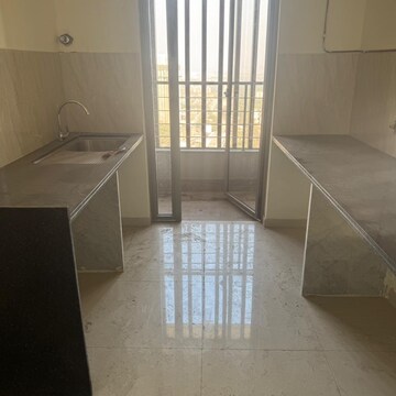 Room in 2 BHK Apartment at Kalpataru Paramount, Majiwada – for Sale