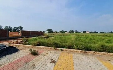 Plot For Sale in Sikandrabad