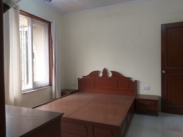 Bedroom in 3 BHK Apartment at Valencia Apartment Juhu, Juhu – for Rent