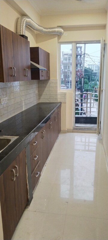 Kitchen in 2 BHK Builder Floor at Ardee City, Sector 52 – for Rent