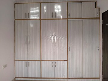 Room in 1 BHK Builder Floor at Sector 30 – for Rent