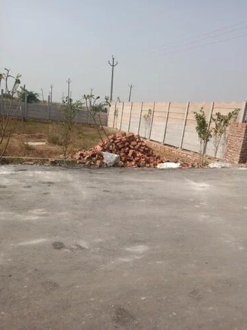  Plot For Sale in Sikandrabad