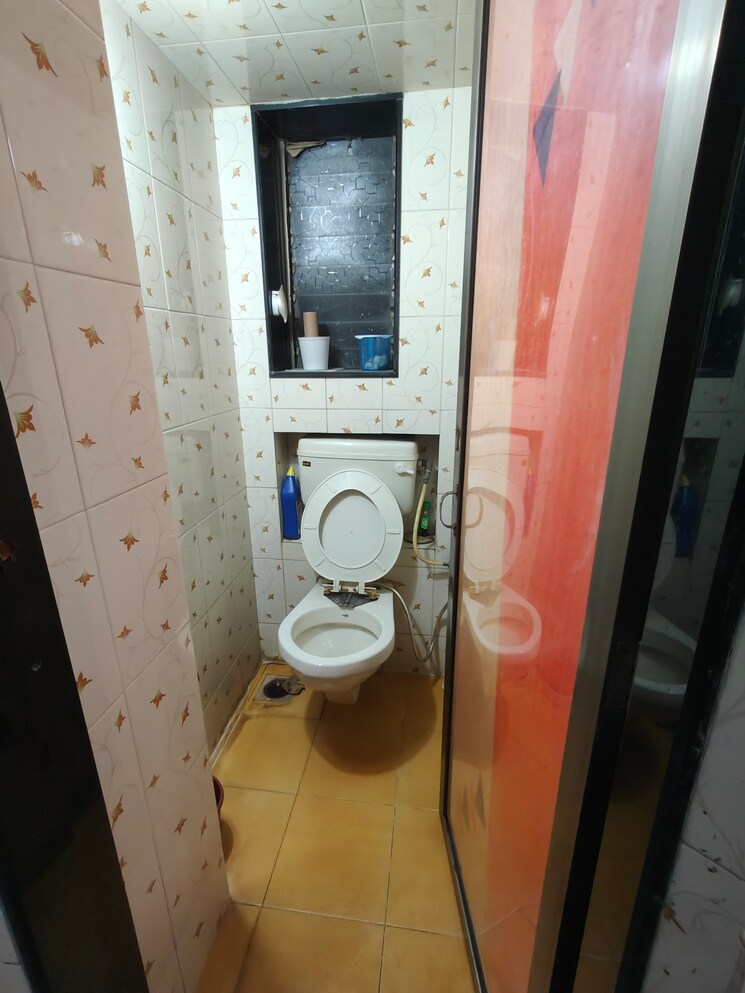 Bathroom, silver-leat-chs 2 Bedroom 1100 Sq.Ft. Apartment In Kandivali East Mumbai 8129654