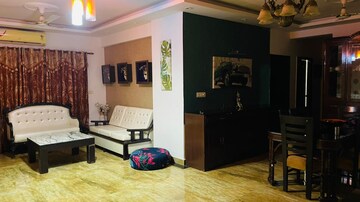 Parking in 3 BHK Apartment at Mahagun Moderne, Sector 78 – for Rent