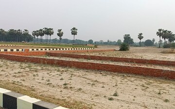 Plot For Sale in Sector 82