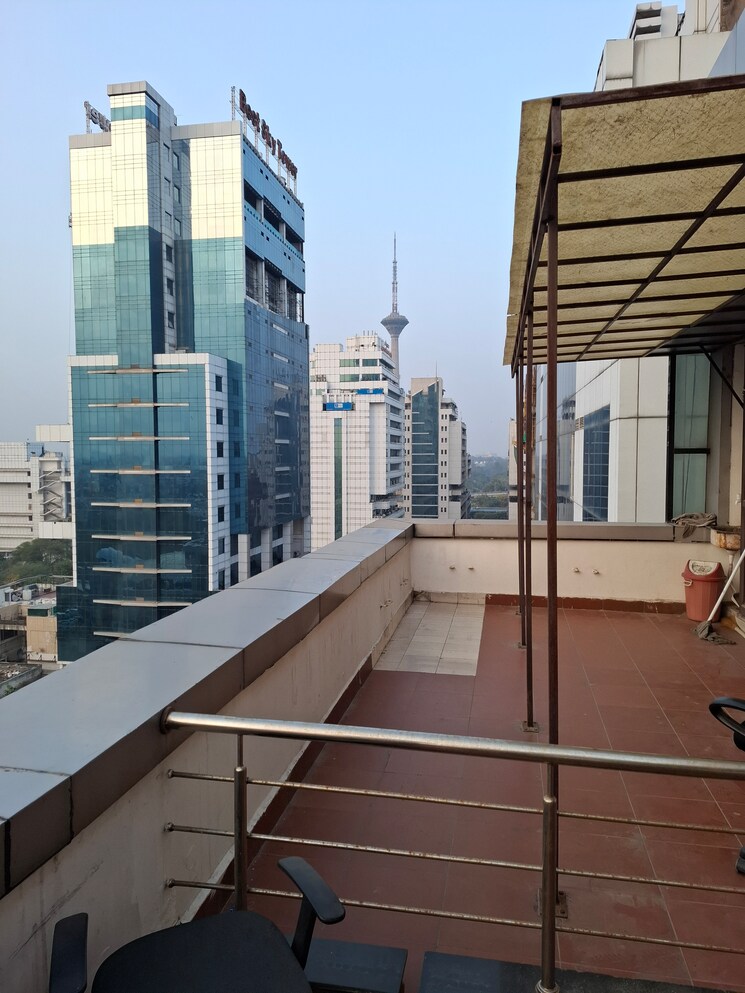 Exterior View, netaji subhash place Commercial Office Space 250 Sq.Ft. In Netaji Subhash Place Delhi 8129765