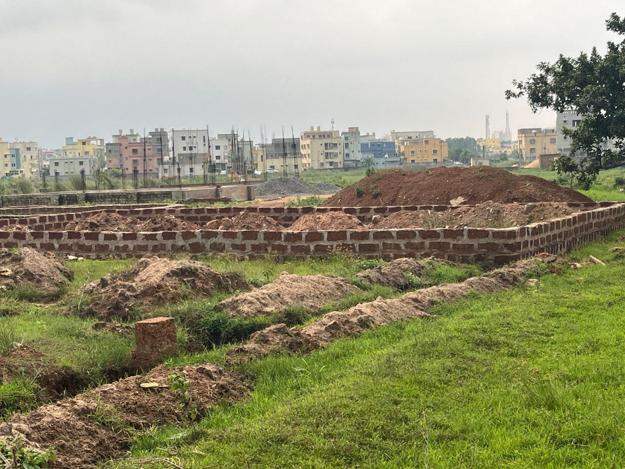 Plot For Sale in Amri Hospital 