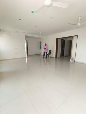 Room in 2 BHK Apartment at A And O F Residences Malad, Malad East – for Sale